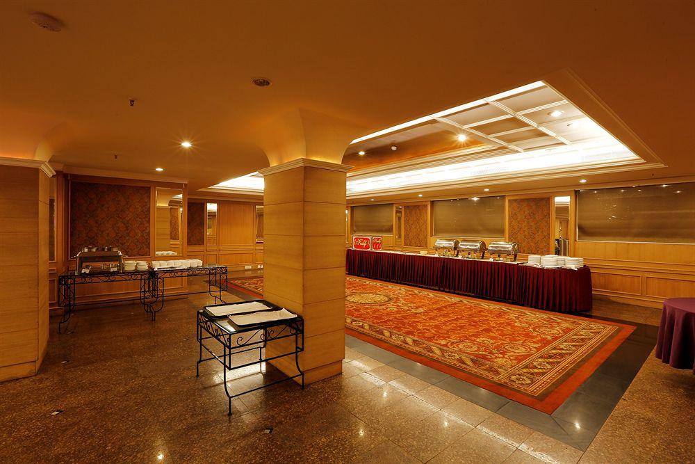Hotel Townhouse 517 La Sapphire Near Delhi Airport Neu-Delhi Exterior foto