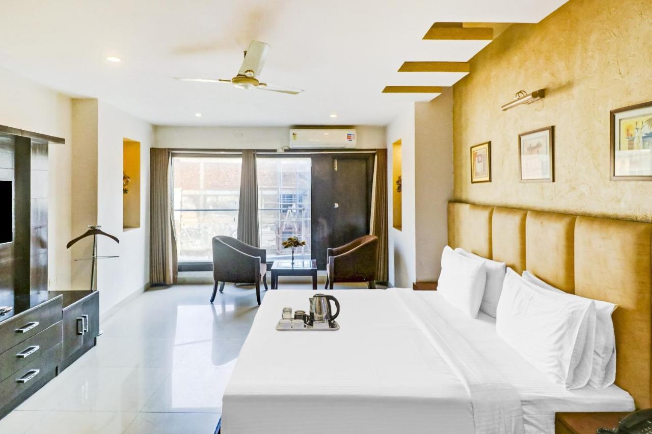 Hotel Townhouse 517 La Sapphire Near Delhi Airport Neu-Delhi Exterior foto