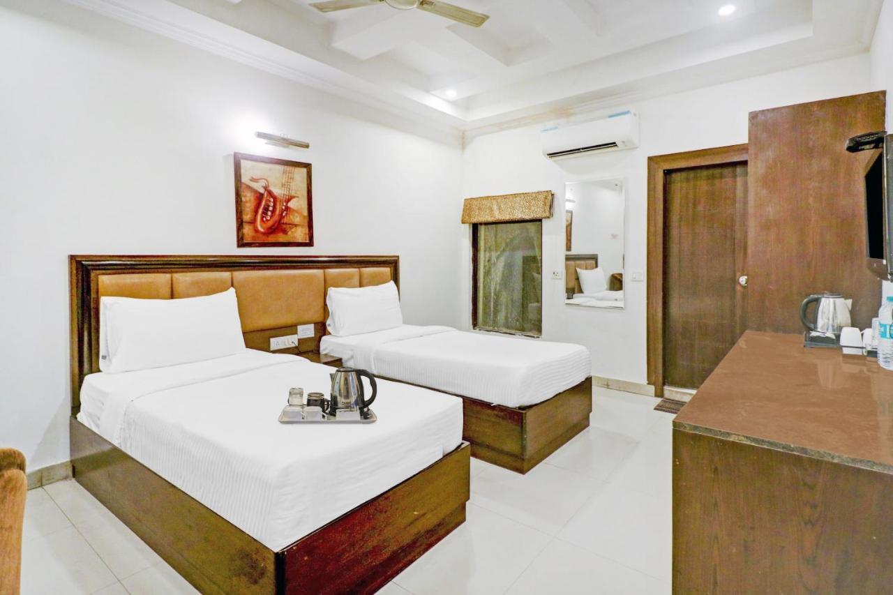 Hotel Townhouse 517 La Sapphire Near Delhi Airport Neu-Delhi Exterior foto